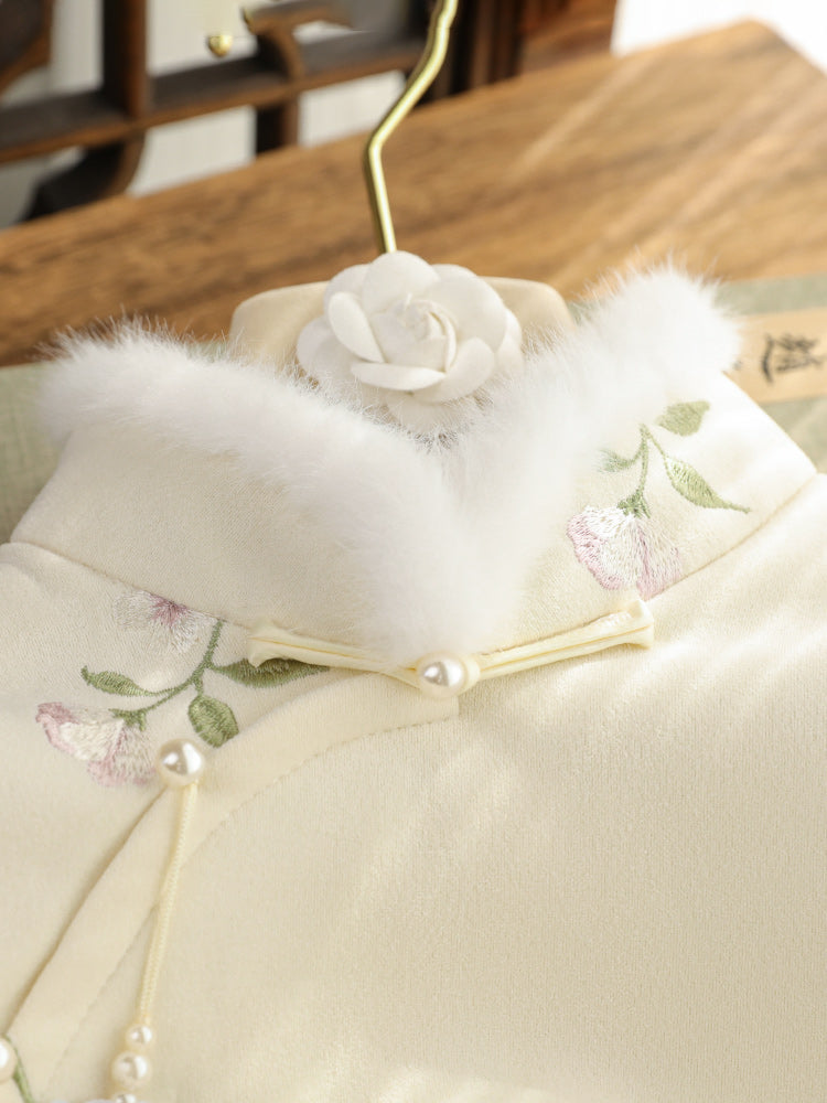 新月閣 粉蕊 溫婉刺繡麂皮絨旗袍